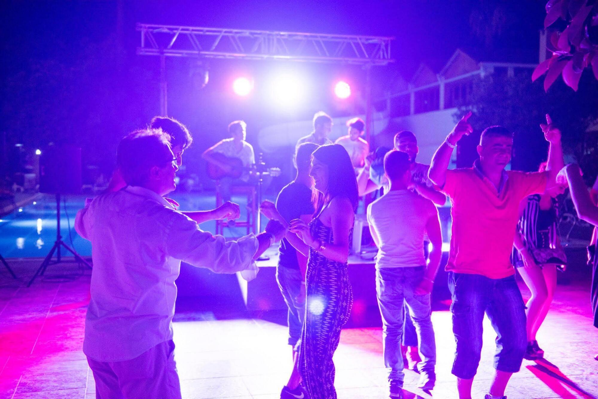בלדיבי Selcukhan Hotel מראה חיצוני תמונה
